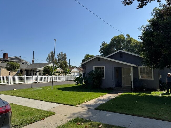 Corner of Artisia court & Beverly Street - 9932 Beverly St House
