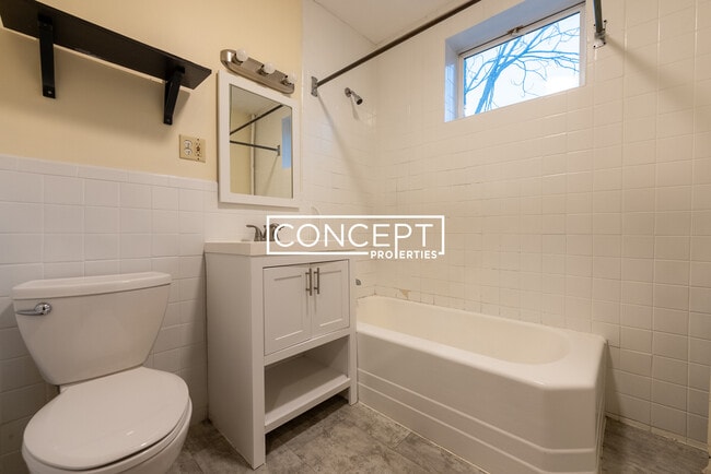 Foto del edificio - 45 Englewood Ave