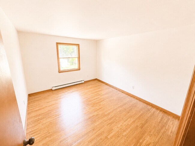 Foto del edificio - 148 McCarty Ave
