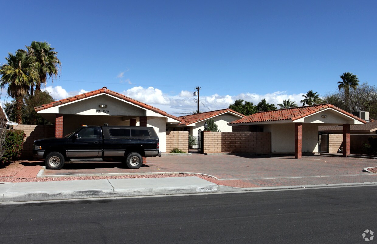Primary Photo - 73810 Santa Rosa Way