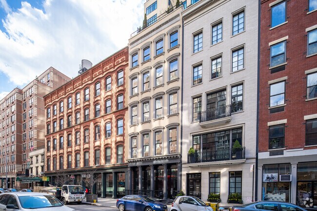 Building Photo - 137-143 Reade St