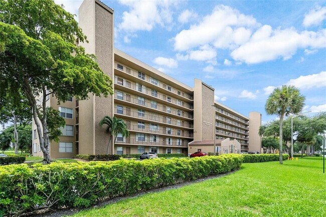 Foto del edificio - 4570 NW 18th Ave