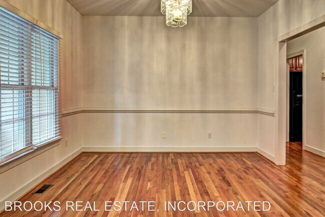 Building Photo - 3 br, 2 bath House - 4842 Kingshire
