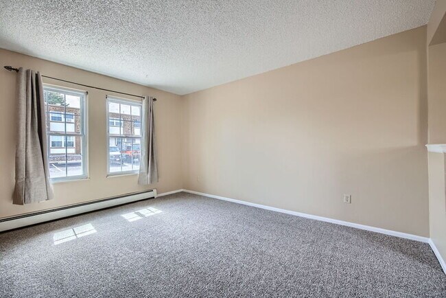 Foto del edificio - 1233 Willow Bend Cir