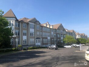 Building Photo - 1105 Cedar Village Blvd