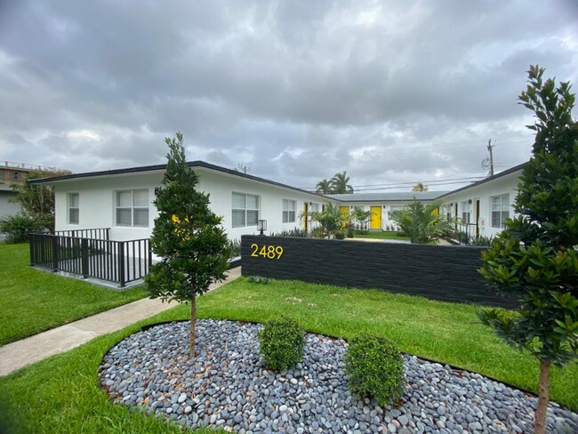 Foto del edificio - 2489 SW 27th St