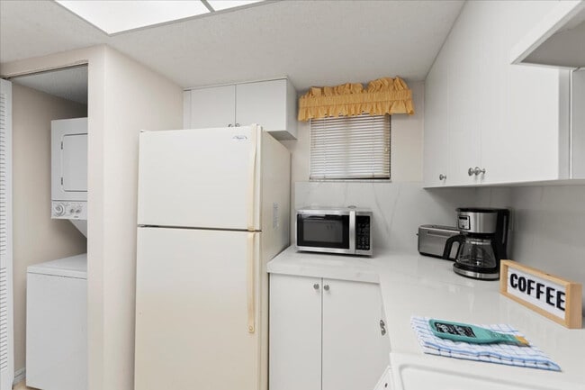 Building Photo - 4250 A1A S