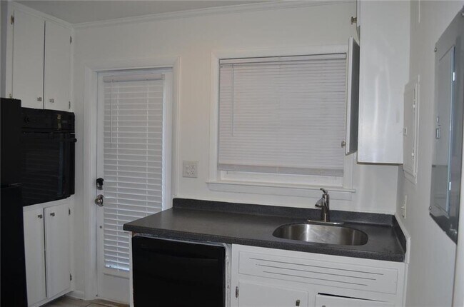 Foto del edificio - 3510 Roswell Rd