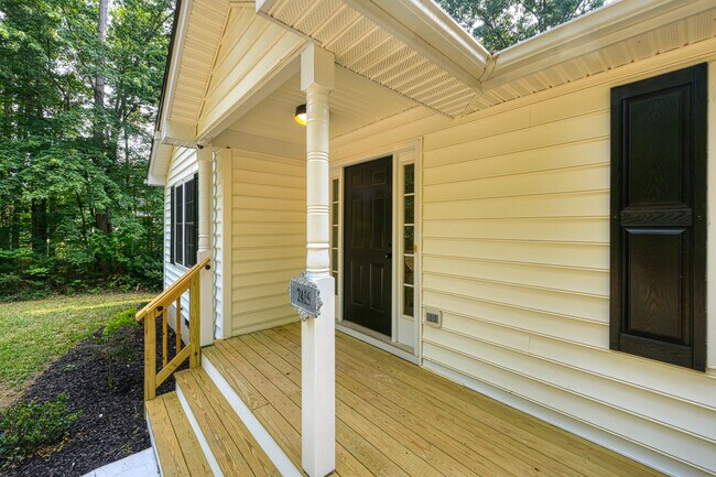 Building Photo - 2416 Horseshoe Bend Dr
