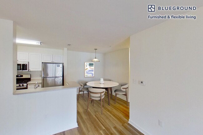 Building Photo - 1000 Avalon Dr