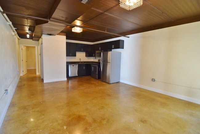 Building Photo - 310 Blount St