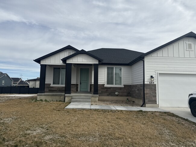 Building Photo - 684 W 1460 S