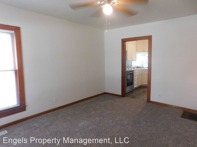 Building Photo - 2 br, 1 bath House - 512 Race