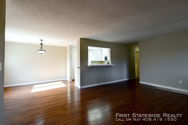 Building Photo - 1514 Alma Terrace
