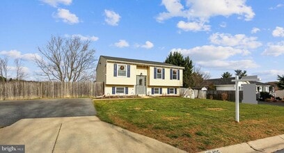 Building Photo - 10405 Bloom Dr