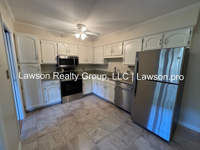 Foto del edificio - Two Bedroom Condo w/ Updated Kitchen in Hu...