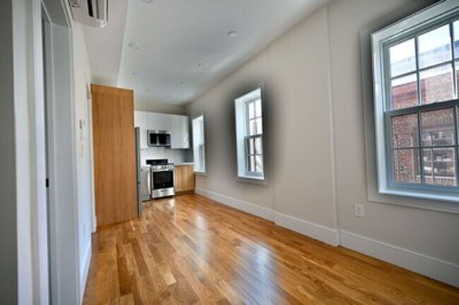 Foto del edificio - Brand New Gut Renovation 1 Bed in Bay Village on Winchester St