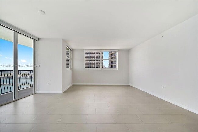 Building Photo - 1756 N Bayshore Drive Unit 26B