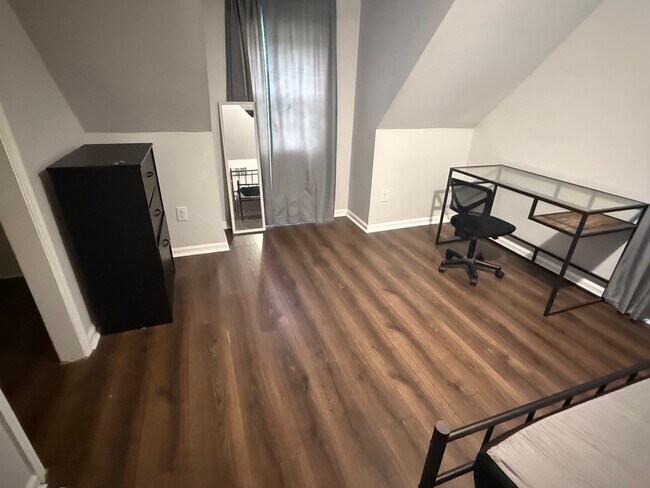 Foto del edificio - 20 Peter Cooper Dr