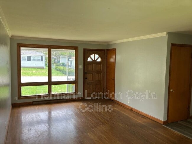 Building Photo - 623 Scenic Dr