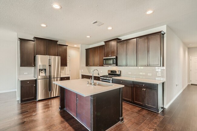 Building Photo - 2012 Rinker Ranch Dr