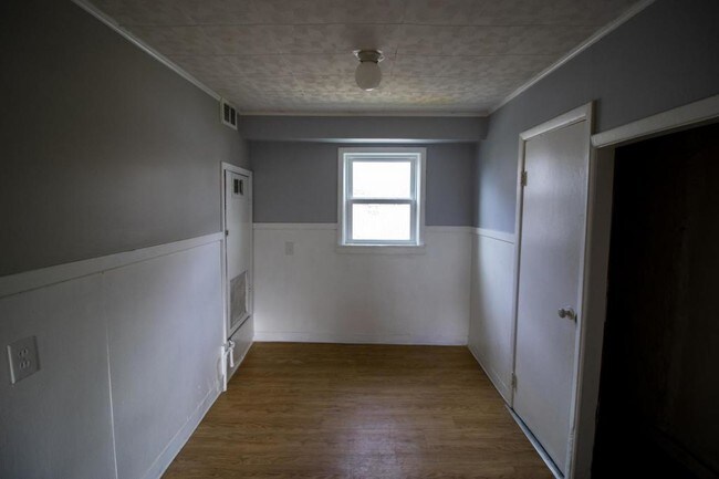 Building Photo - 3834 Bosworth Road #Up