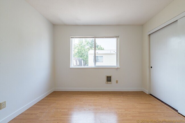 Foto del edificio - 3439-3439 SW 125th Ave
