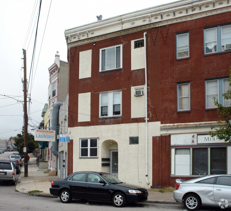 5103 Rochelle Ave Apartments in Philadelphia, PA