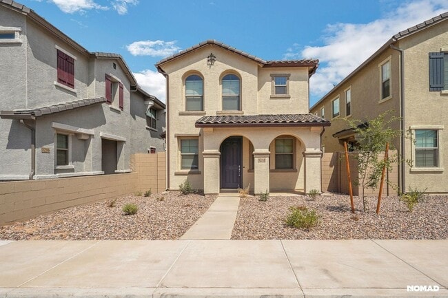 Building Photo - 1218 W Sparrow Dr