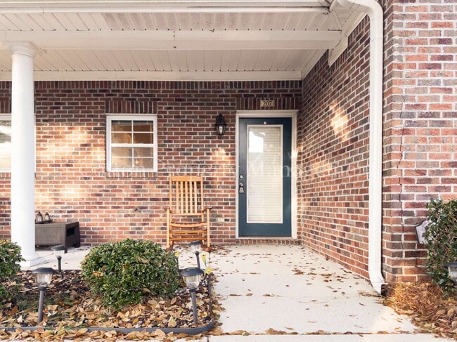 Building Photo - 207 Hibiscus Way