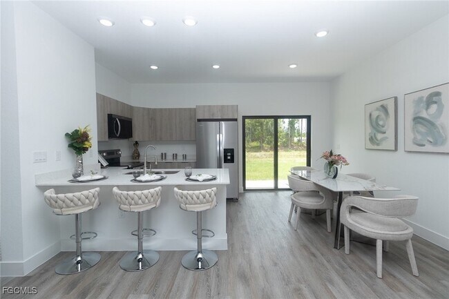 Foto del edificio - 1123 Deauville St E