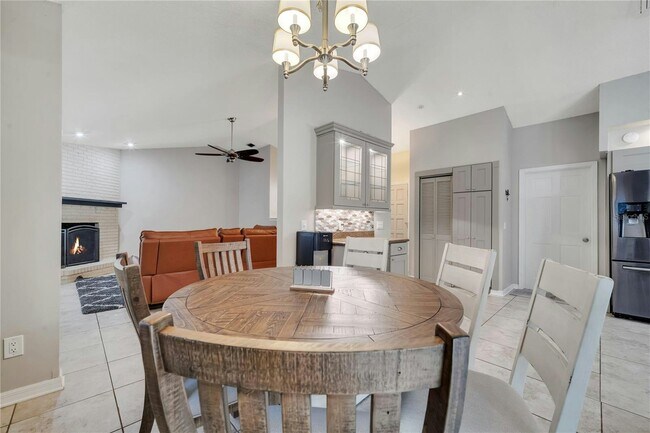 Foto del edificio - 755 Oak Terrace