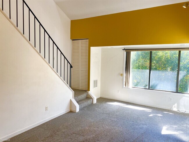 Building Photo - 18454 Bishopstone Ct