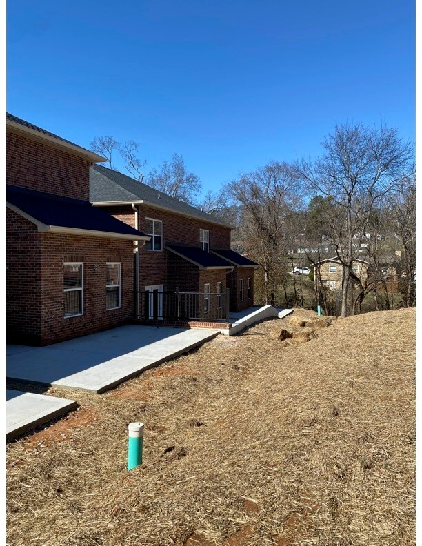 Foto del edificio - 1338 Gatewood Ln