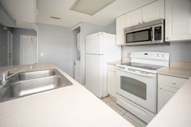 Building Photo - 564 Orchid Dr