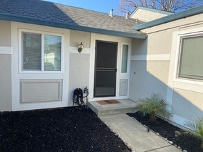 Building Photo - 587 Europa Ct