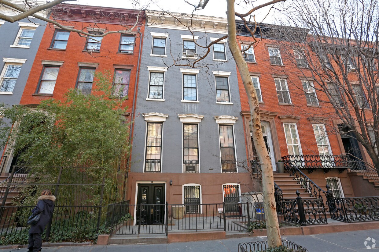 Foto del edificio - 134 W 11th St