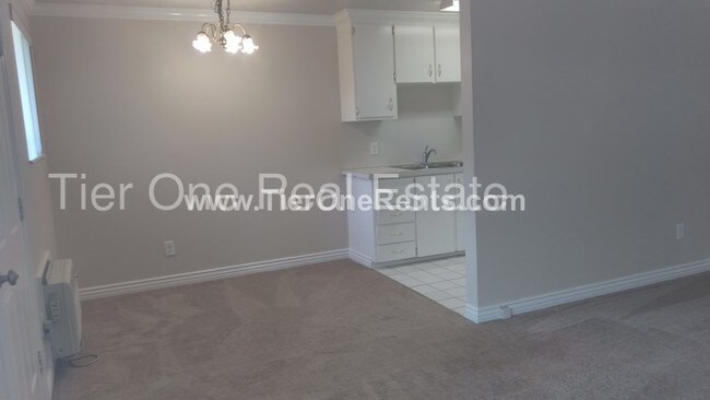 Building Photo - 2886 S 200 E