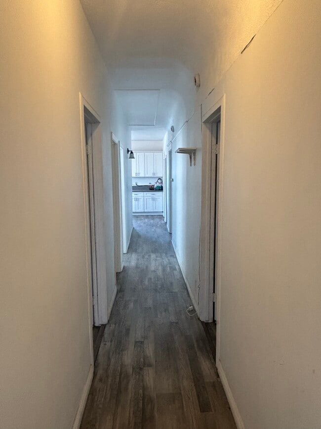 Foto del edificio - 2515 S Catalina St