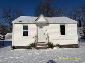 Building Photo - 1711 E Lynn St