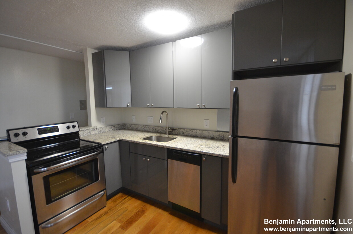 Foto principal - 121 Trapelo Rd