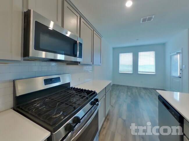 Foto del edificio - 5416 Montrose Dr