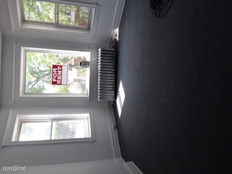 Foto del edificio - 3400 W Carroll Ave