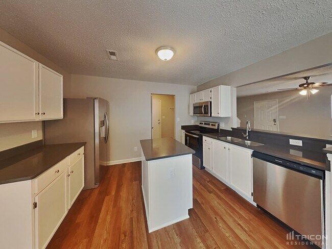 Building Photo - 11542 Stewarts Crossing Dr