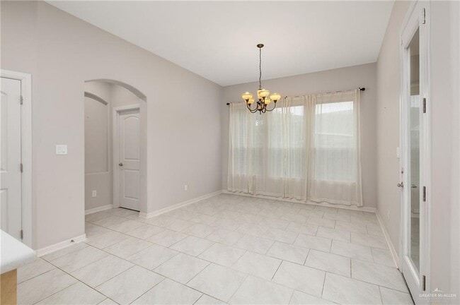 Foto del edificio - 13 Gorman Fls Rd