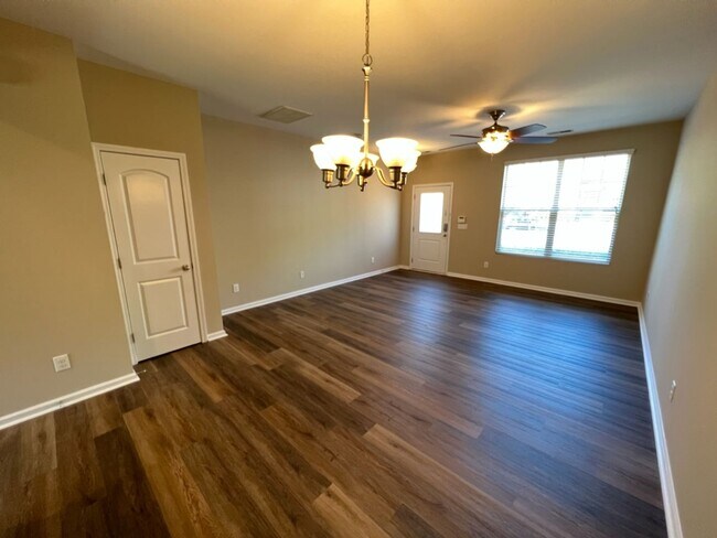 Foto del edificio - Gorgeous 2bed/2.5bath Townhouse Near Duke ...