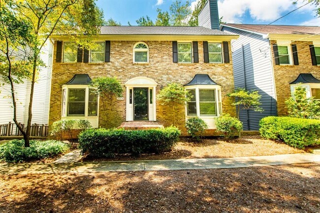 Foto del edificio - 2308 Defoors Ferry Rd NW