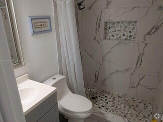 Building Photo - 6201 SW 37th St