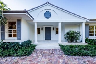 Building Photo - 4520 Sabal Palm Rd