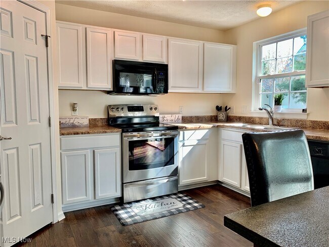 Foto del edificio - 147 Northwood Ln